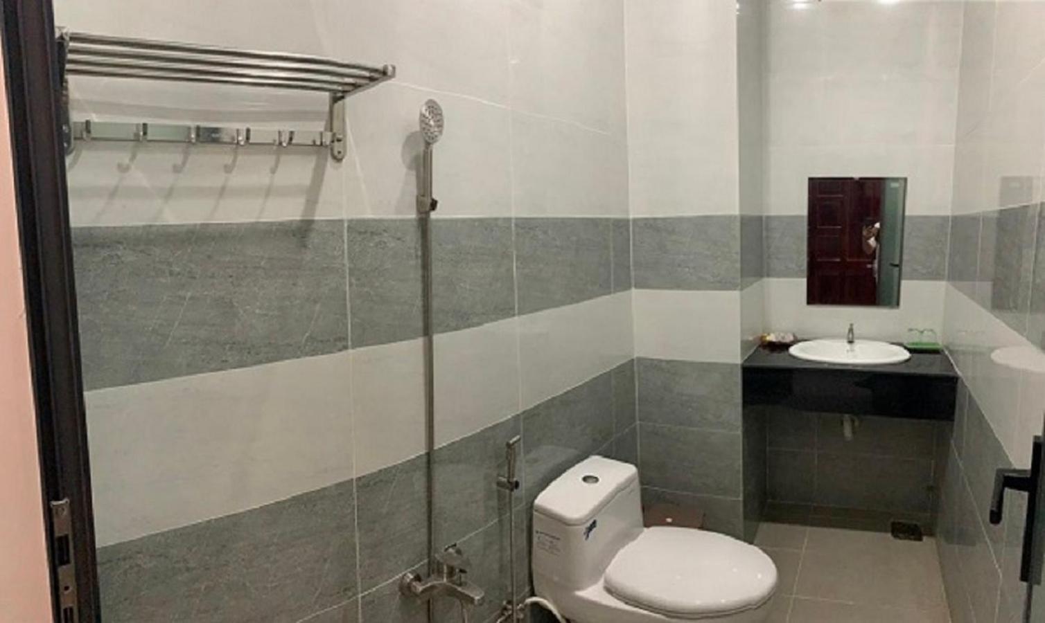 Khách Sạn HOÀNG KIM Bac Lieu Ngoại thất bức ảnh